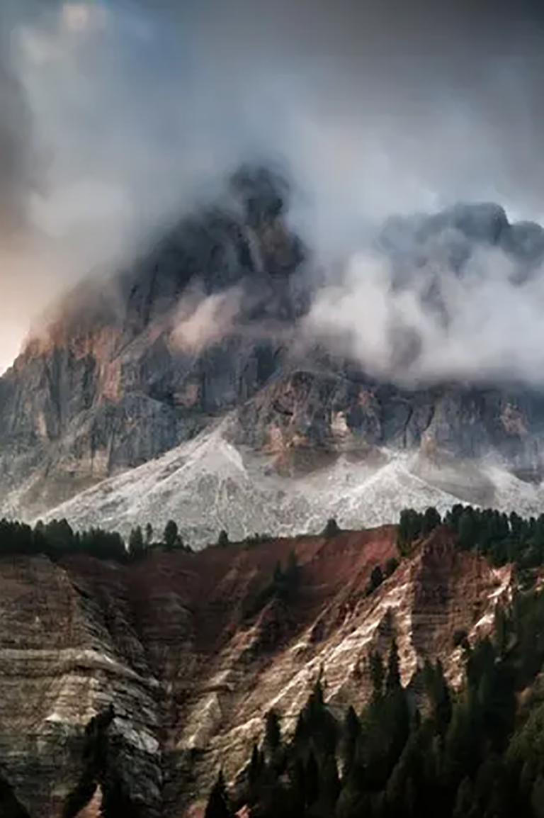 979 - Installation du dragon noir dans les montagnes du nord